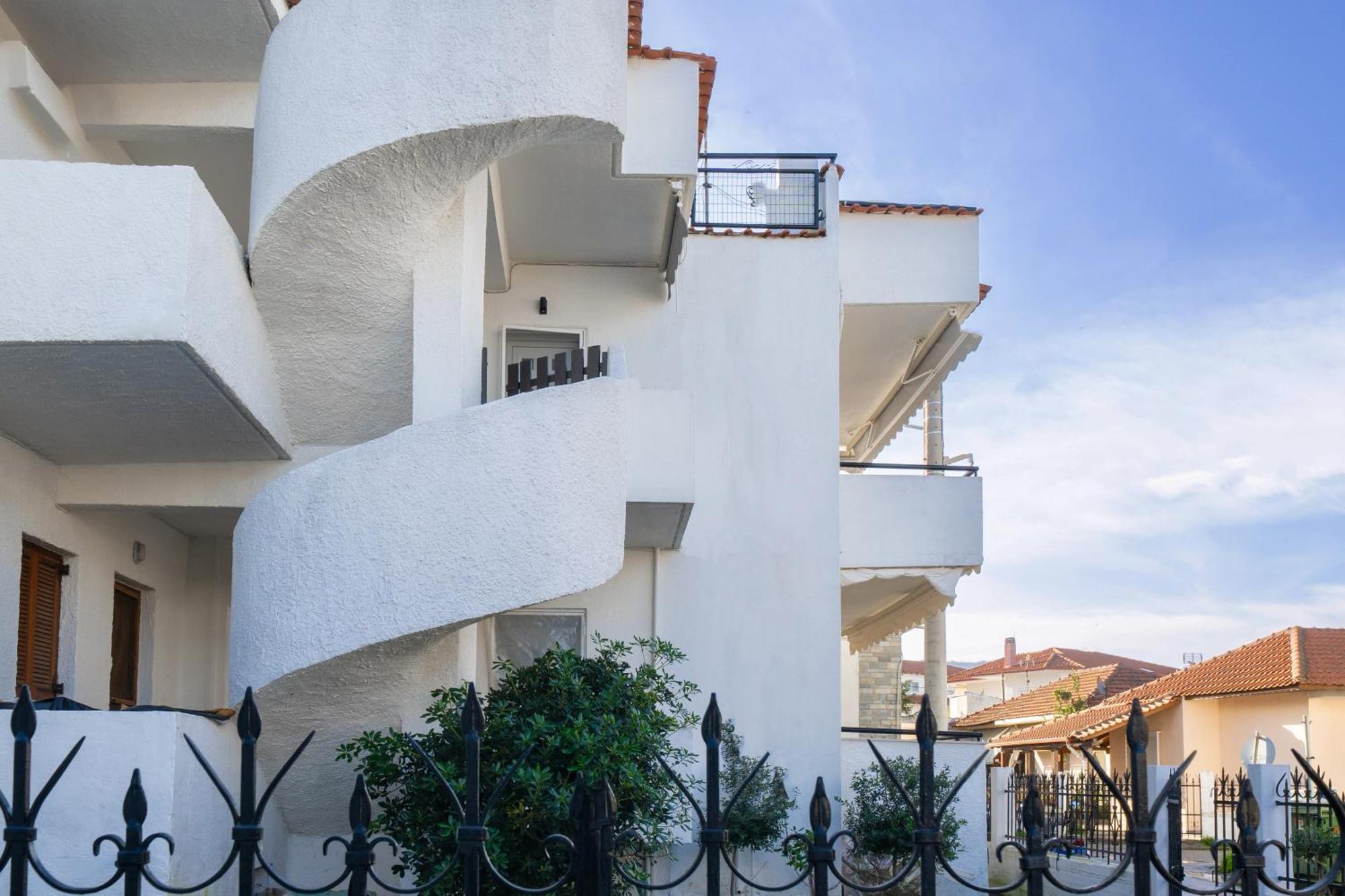 Poline Apartment Olympiada Exterior foto